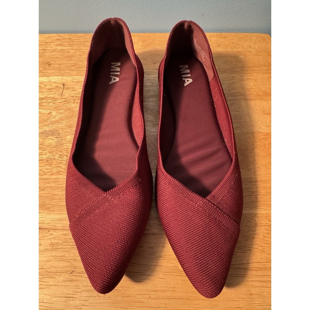 MIA Burgundy/Wine Knit Pointed Toe Slip On Ballet Size 9